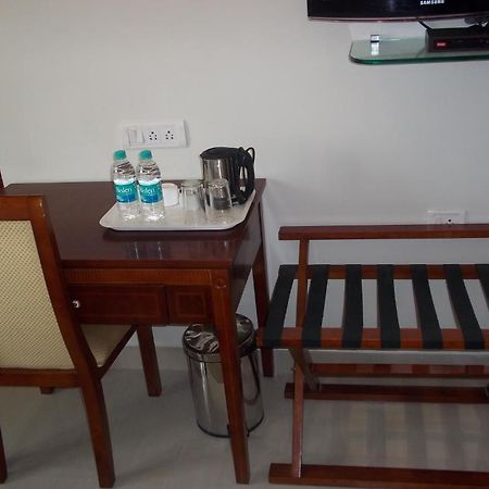 Akshay Inn Chennai Exteriör bild